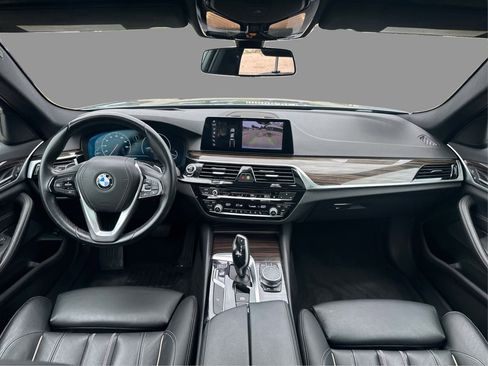 Used 2019 BMW 540i w/ Executive Package RWD image 36