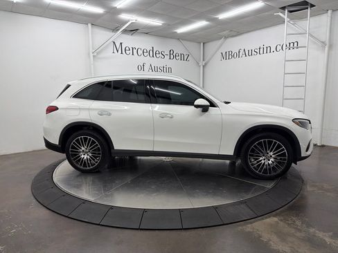 Certified 2026 Mercedes-Benz GLC 300 image 9