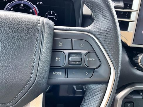 Used 2025 Toyota Tundra Limited AWD/4WD image 24