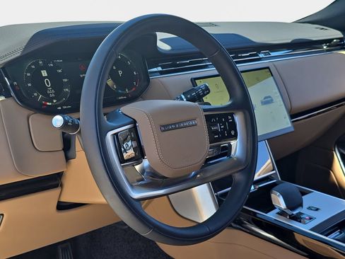Used 2026 Land Rover Range Rover Long Wheelbase SE AWD/4WD image 18