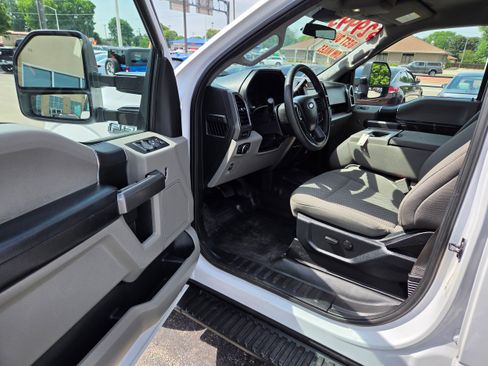 Used 2020 Ford F150 XLT w/ Trailer Tow Package AWD/4WD image 5