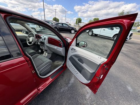 Used 2006 Chrysler PT Cruiser Touring FWD image 40