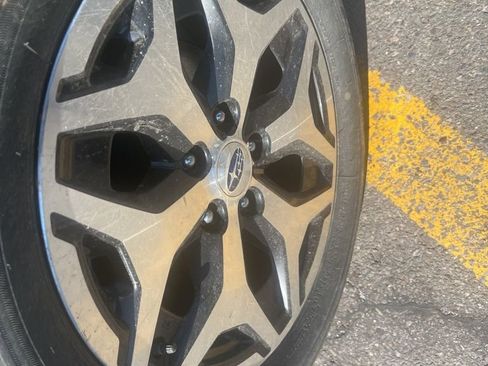 Used 2023 Subaru Forester Premium image 5