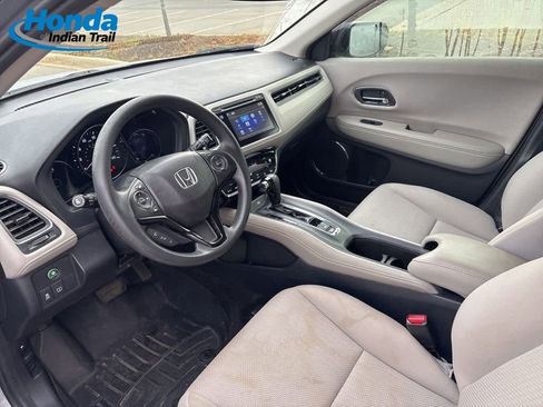 Used 2018 Honda HR-V EX image 14