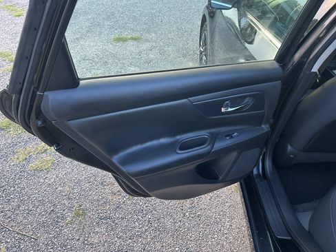 Used 2018 Nissan Altima 2.5 S FWD image 14