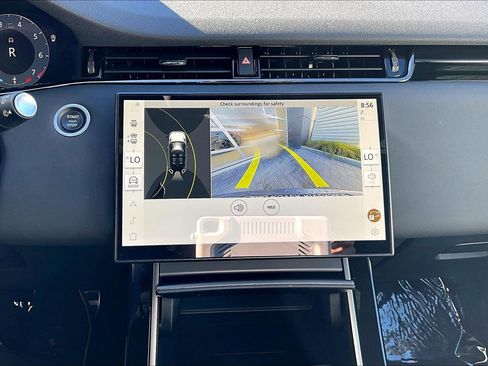 Used 2025 Land Rover Range Rover Evoque Dynamic SE image 21