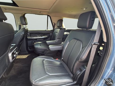 Used 2018 Ford Expedition Platinum AWD/4WD image 24