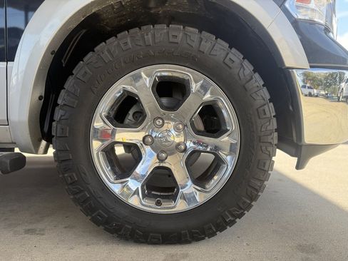 Used 2013 RAM 1500 Laramie w/ Convenience Group image 10