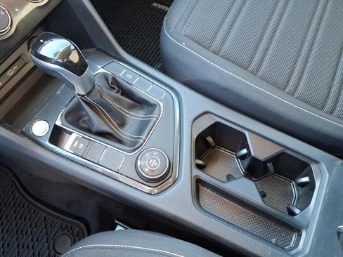 Used 2022 Volkswagen Tiguan S image 27