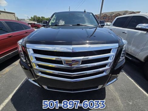 Used 2020 Cadillac Escalade Luxury AWD/4WD image 7