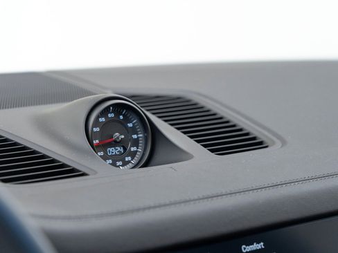 Used 2023 Porsche Cayenne Turbo image 24