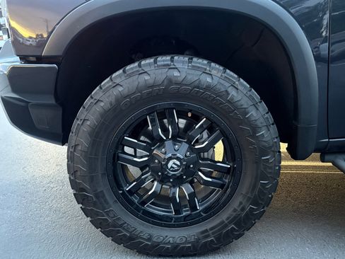 Used 2023 Chevrolet Silverado 1500 ZR2 w/ Technology Package AWD/4WD image 31