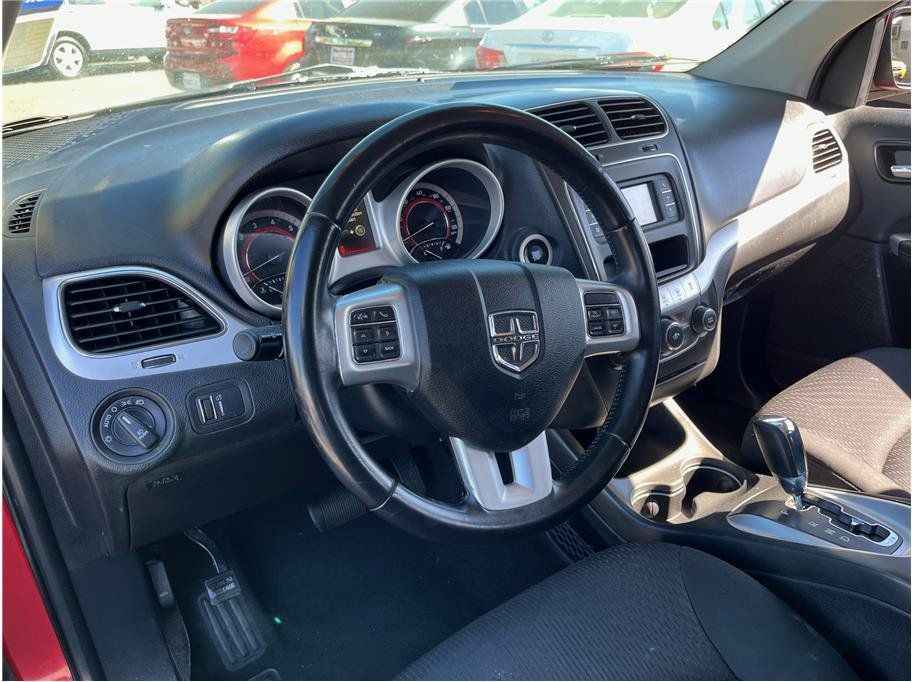 Used 2018 Dodge Journey SXT w/ Connectivity Group FWD image 7