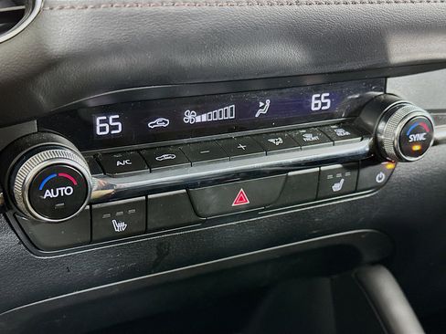 Used 2025 MAZDA MAZDA3 s image 24