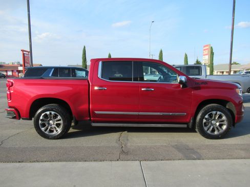 Used 2022 Chevrolet Silverado 1500 High Country w/ LPO, Dark Essentials Package image 5