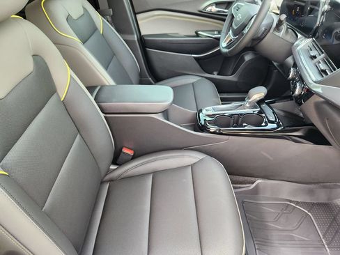 New 2026 Chevrolet Trax ACTIV w/ Sunroof Package FWD image 10