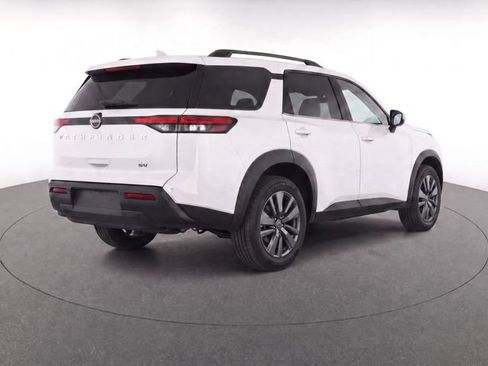 Used 2024 Nissan Pathfinder SV FWD image 6