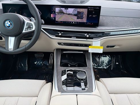 New 2026 BMW X5 xDrive50e w/ M Sport Package image 19