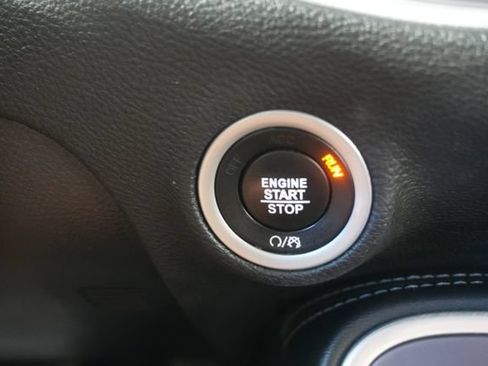 Used 2021 Dodge Challenger SXT w/ Driver Convenience Group RWD image 16