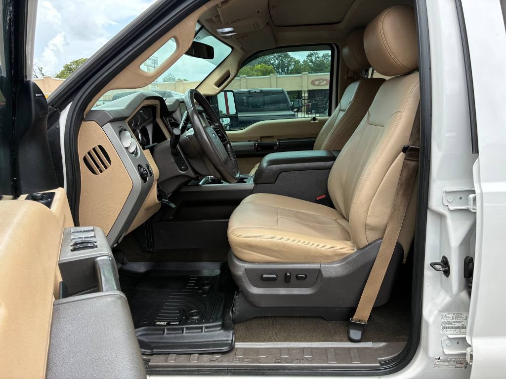 Used 2016 Ford F250 Lariat w/ Lariat Ultimate Package AWD/4WD image 9