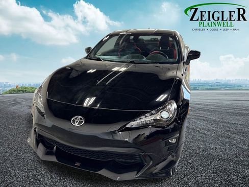Used 2019 Toyota 86 TRD SE RWD image 9