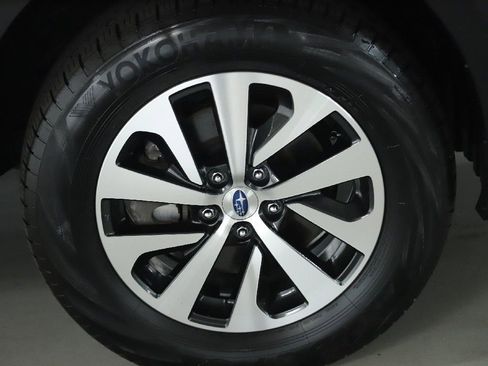 Used 2023 Subaru Outback Premium AWD/4WD image 10