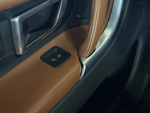 Used 2015 Land Rover Discovery Sport HSE Luxury image 24