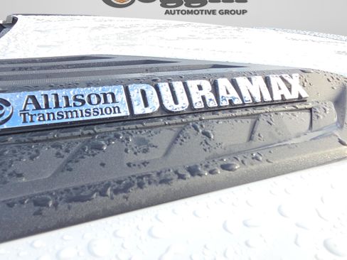 Used 2025 Chevrolet Silverado 2500 LTZ w/ LTZ Premium Package image 2