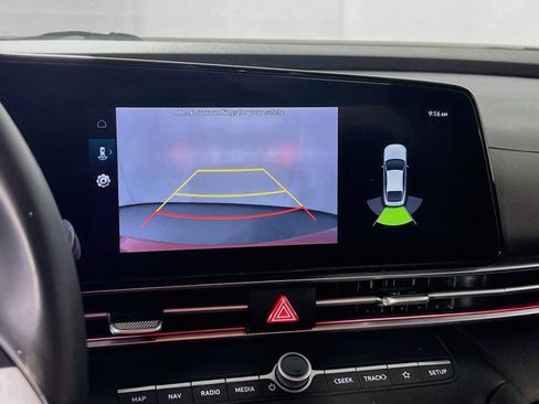 Used 2023 Hyundai Elantra Limited FWD image 14