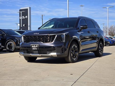 New 2026 Kia Sorento S image 2