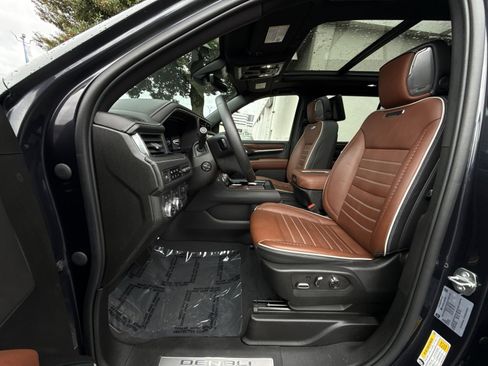 Used 2023 GMC Yukon Denali Ultimate image 13