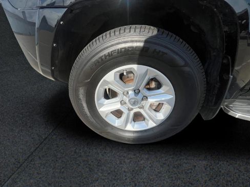 Used 2019 Toyota 4Runner SR5 Premium RWD image 10