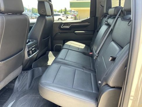 Used 2022 GMC Sierra 1500 Elevation w/ Elevation Premium Package AWD/4WD image 13