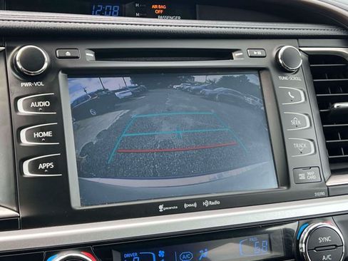 Used 2019 Toyota Highlander XLE w/ Protection Package #3 AWD/4WD image 32