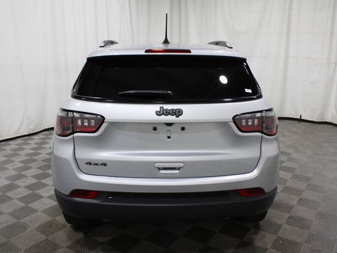 Used 2025 Jeep Compass Latitude w/ Sun & Sound Group image 39