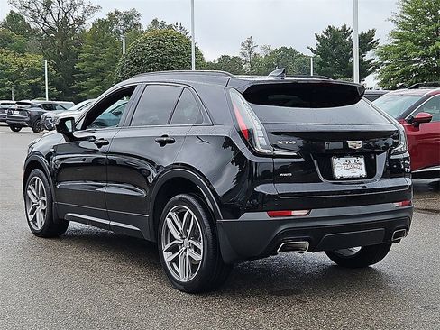 Used 2023 Cadillac XT4 Sport w/ Cold Weather Package image 5