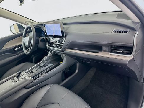 Certified 2026 Toyota Grand Highlander AWD image 30