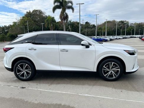 Certified 2024 Lexus RX 350h w/ Accessory Package (Z1) image 8