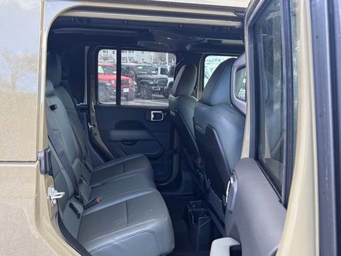 New 2026 Jeep Gladiator Mojave image 33