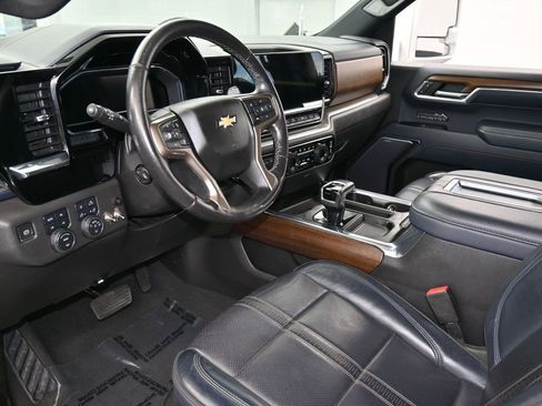 Used 2022 Chevrolet Silverado 1500 High Country image 13