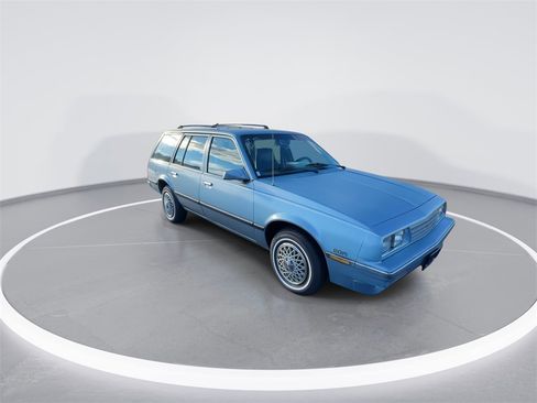 Used 1986 Chevrolet Cavalier CS image 2