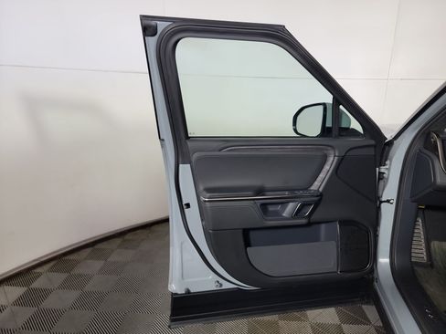 Used 2022 Rivian R1T Adventure AWD/4WD image 15