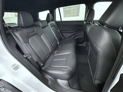 New 2026 Jeep Cherokee Limited AWD/4WD image 18