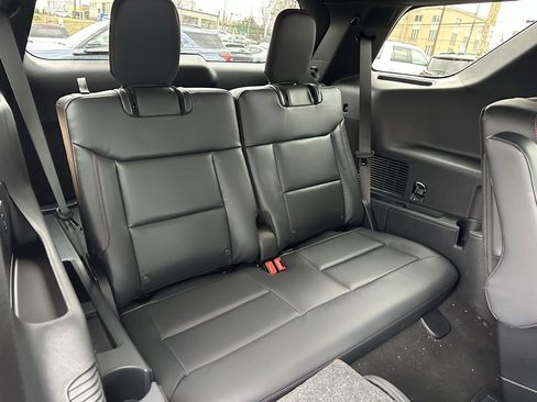 New 2026 Ford Explorer ST-Line w/ ST-Line Street Pack image 19