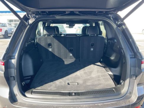 Used 2022 Jeep Grand Cherokee Altitude image 7