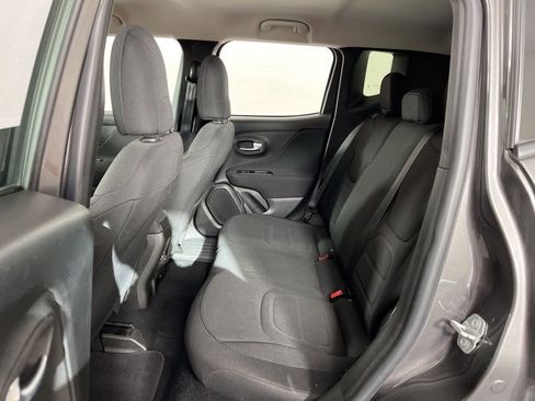 Used 2020 Jeep Renegade Latitude image 23