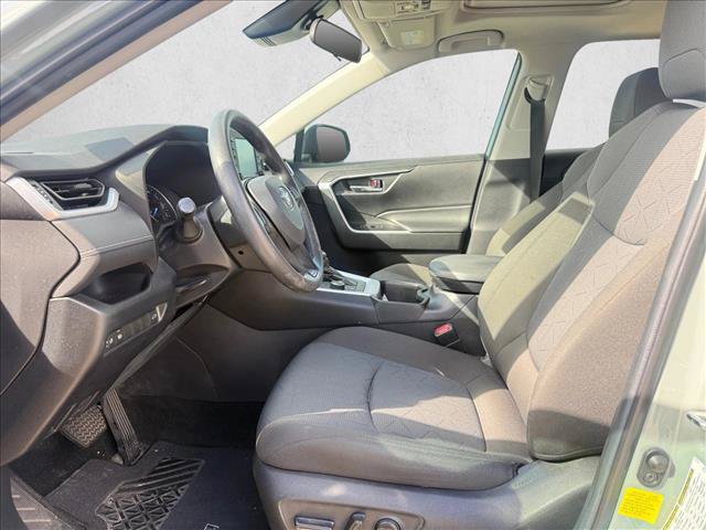 Used 2022 Toyota RAV4 XLE w/ Convenience Package AWD/4WD image 16