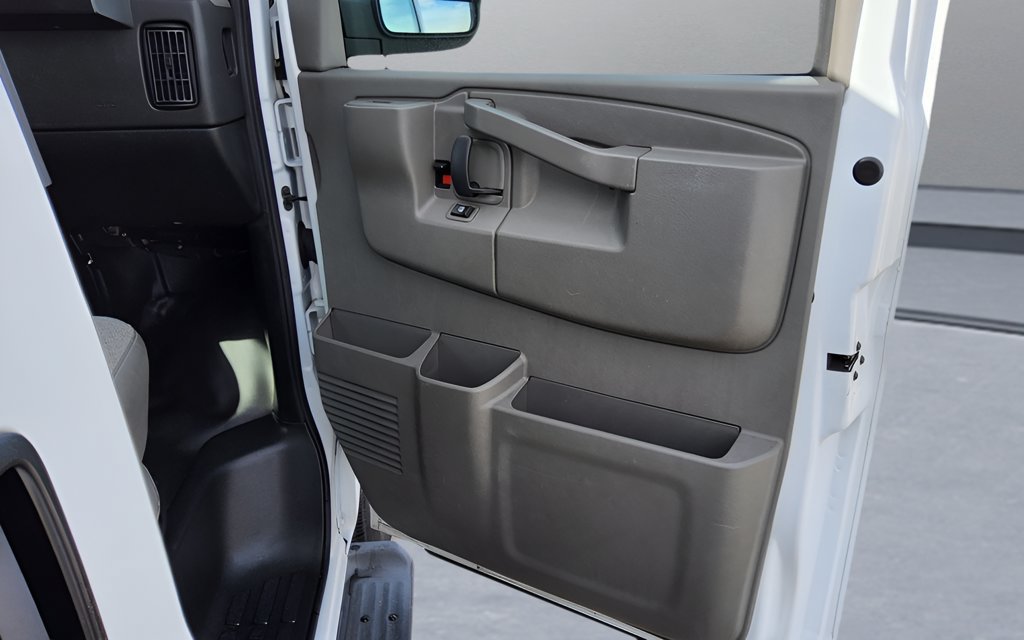 Used 2023 Chevrolet Express 3500 LS RWD image 33