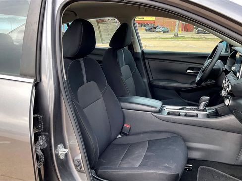 Used 2024 Nissan Sentra SV image 13