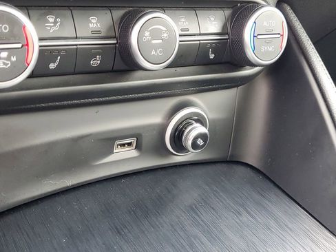 Used 2024 Alfa Romeo Stelvio Sprint AWD/4WD image 34